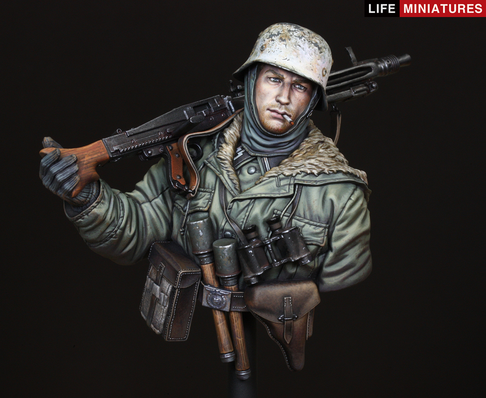 Box art of MG42 Gunner, Totenkopf Division, Kharkov 1943 | planetFigure ...