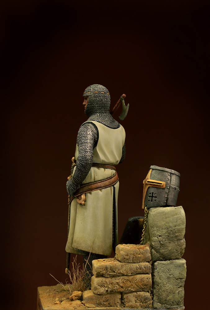 templar knight figure