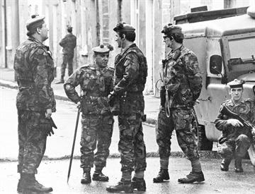 Northern Ireland British Soldier, Black Watch, 1970s | Page 2 ...