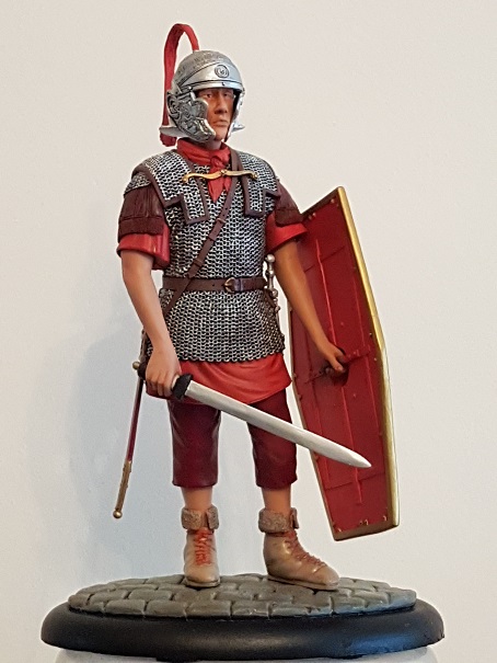 200mm Praetorian Cavalry Decurion | planetFigure | Miniatures